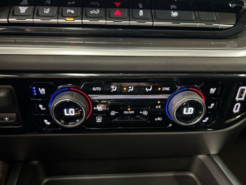 Used 2026 Chevrolet Silverado 2500 High Country w/ High Country Premium Package AWD/4WD image 17