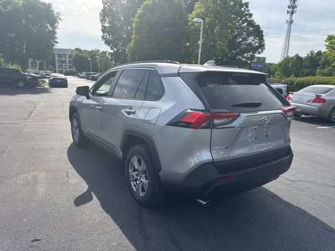 Used 2025 Toyota RAV4 XLE AWD/4WD image 7