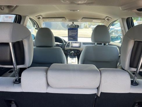 Used 2019 Honda HR-V LX image 29