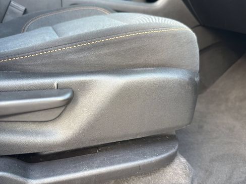 Used 2019 Chevrolet Traverse LT FWD image 22