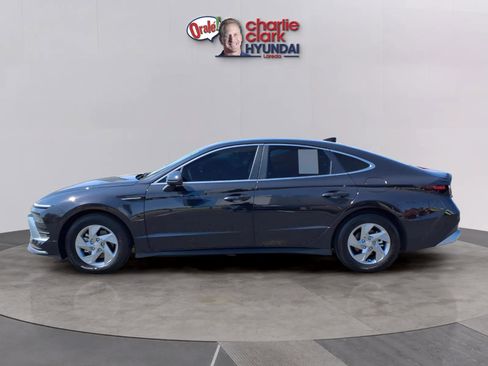 Certified 2025 Hyundai Sonata SE image 2