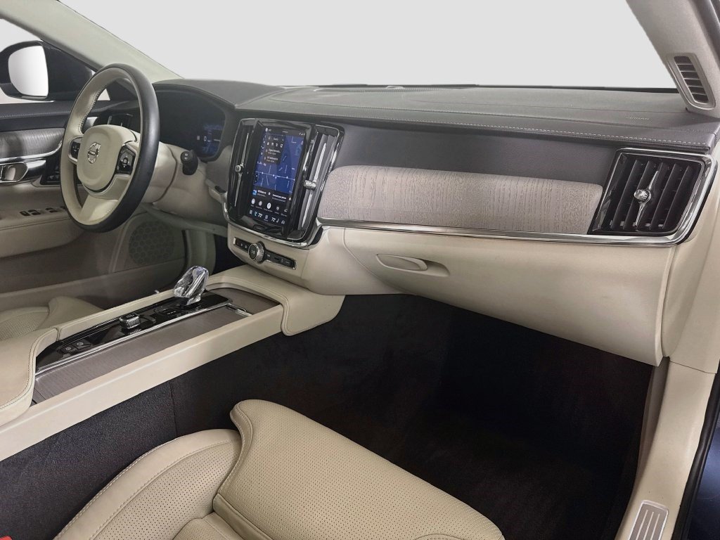 Used 2025 Volvo V90 B6 Cross Country Ultra w/ Protection Package Premier AWD/4WD image 29