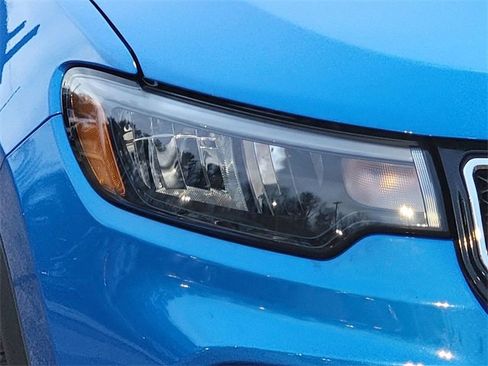 Certified 2023 Jeep Compass Limited image 16