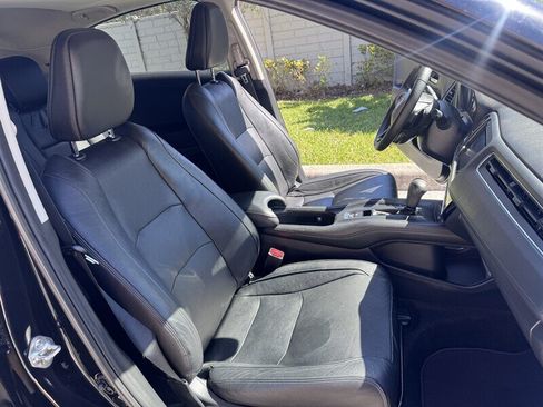Used 2021 Honda HR-V EX-L image 16