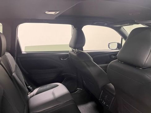 Used 2025 Subaru Forester Touring w/ Popular Package - Touring image 14