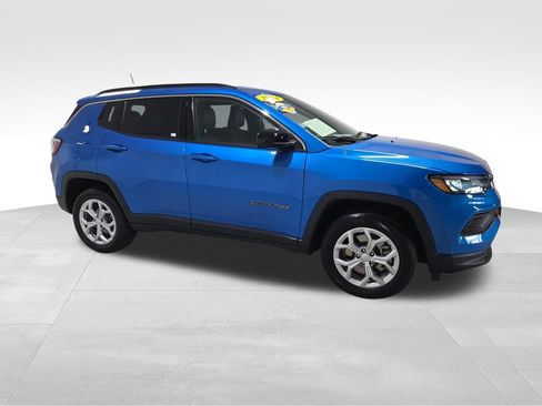 Certified 2024 Jeep Compass Latitude w/ Convenience Group AWD/4WD image 28