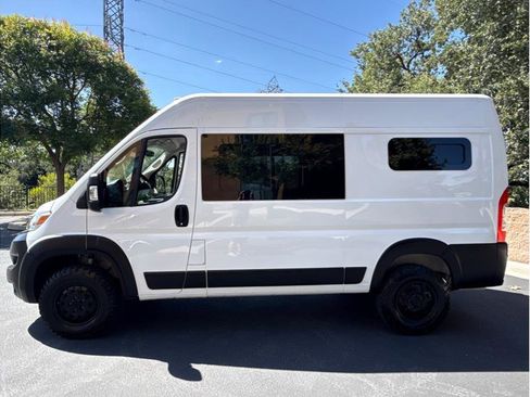 Used 2024 RAM ProMaster 1500 w/ Safety Group FWD image 2