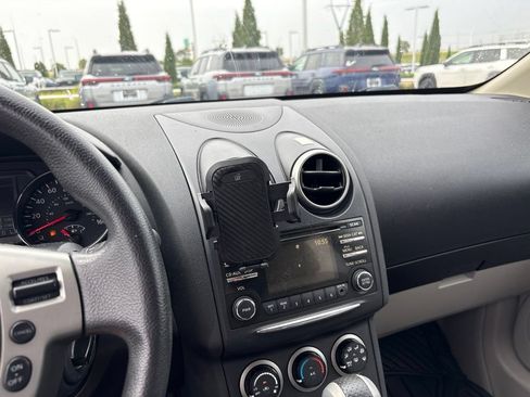 Used 2012 Nissan Rogue SV AWD/4WD image 3