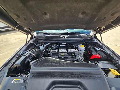 Used 2024 RAM 2500 Laramie w/ Safety Group image 30