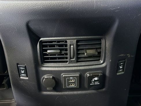 Used 2023 Nissan Titan PRO-4X w/ Pro-4x Convenience Package AWD/4WD image 23