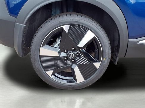 New 2026 Nissan Kicks SR w/ SR Premium Package image 9