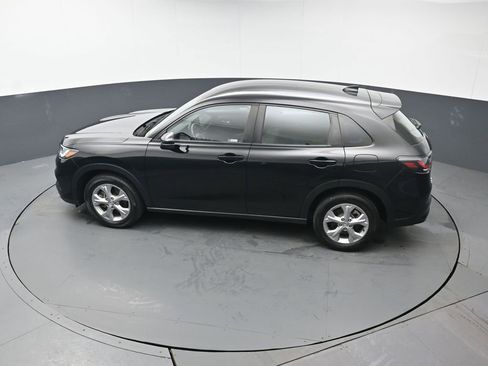 Certified 2023 Honda HR-V LX image 35