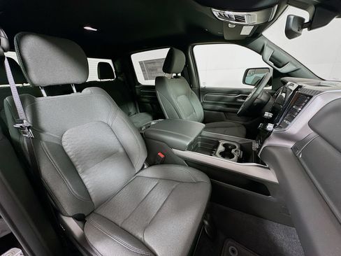 New 2026 RAM 1500 4x4 Crew Cab image 28
