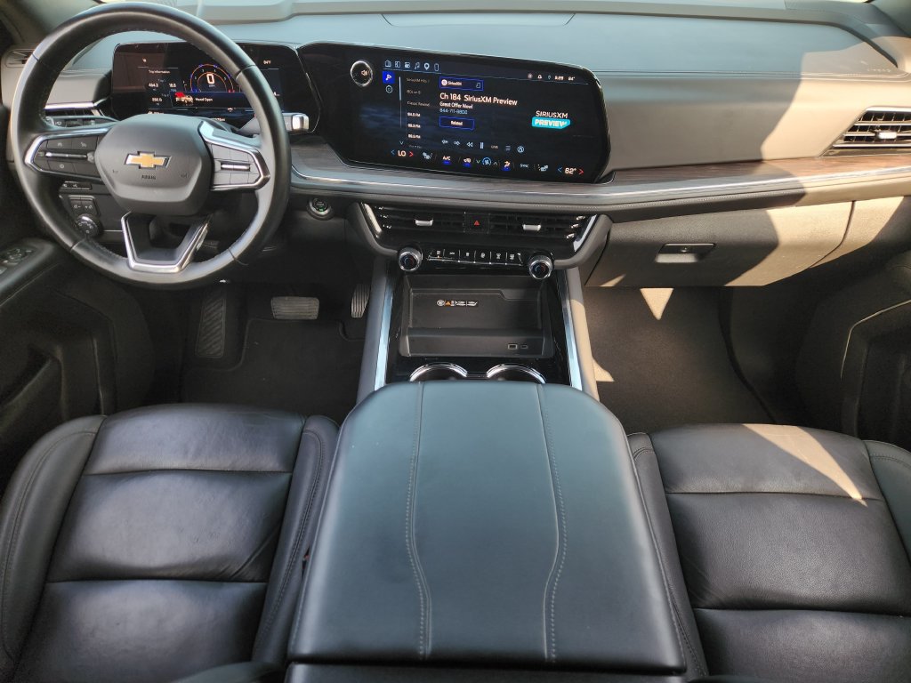 Used 2025 Chevrolet Tahoe LT RWD image 19