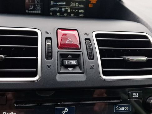 Used 2018 Subaru Forester 2.5i Touring AWD/4WD image 28