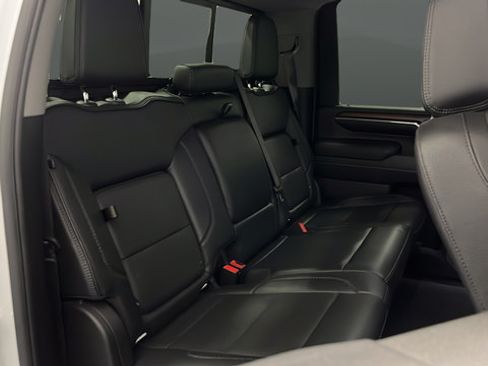 Used 2024 GMC Sierra 3500 Denali w/ Denali Reserve Package AWD/4WD image 25