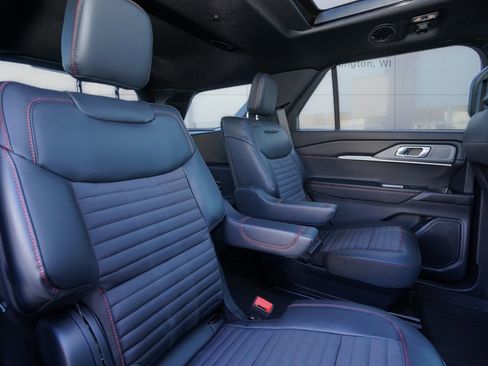 New 2026 Ford Explorer ST-Line w/ ST-Line Street Pack image 21