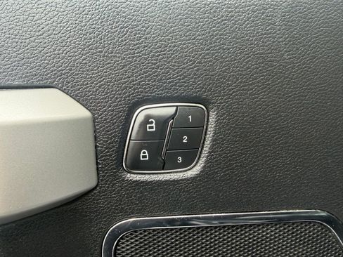 Used 2019 Ford F350 Lariat w/ Lariat Ultimate Package image 19