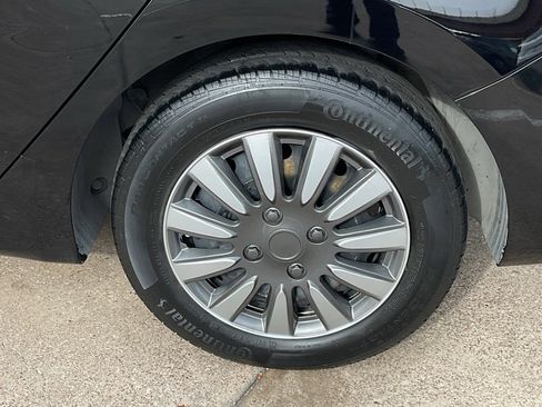 Used 2022 Kia Rio LX image 8