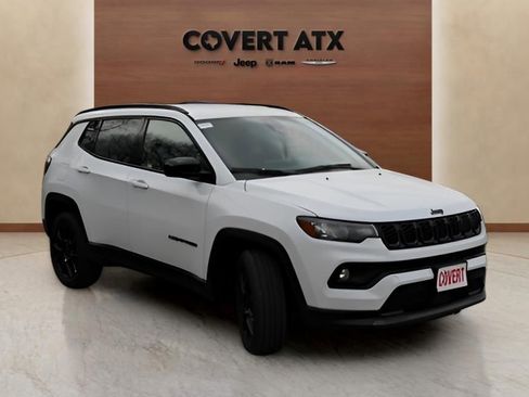 New 2026 Jeep Compass Latitude image 7
