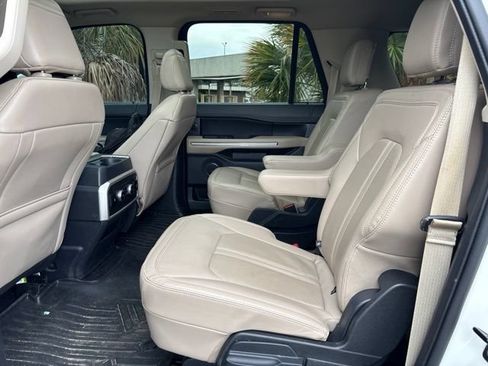 Used 2024 Ford Expedition Max Limited AWD/4WD image 8