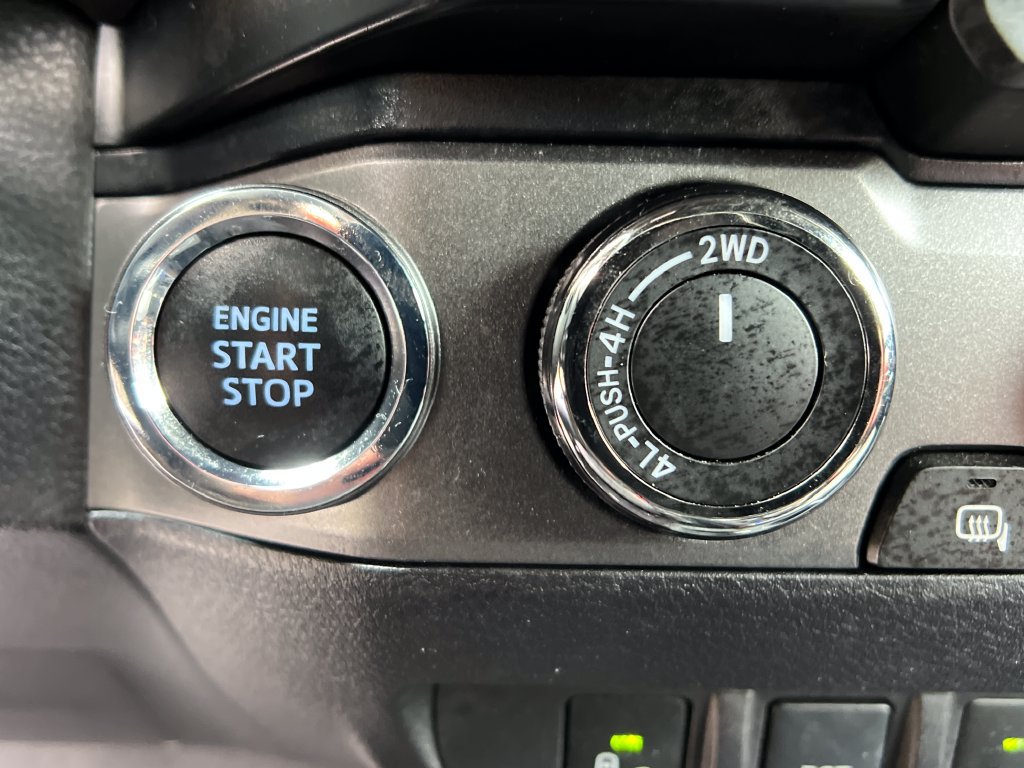 Used 2019 Toyota Tacoma TRD Sport w/ Technology Package AWD/4WD image 29