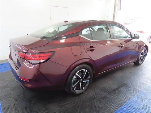 Used 2025 Nissan Sentra SV FWD image 14