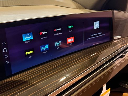 New 2026 Cadillac Escalade Luxury w/ Touring Package image 31