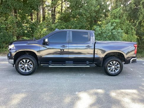Used 2023 Chevrolet Silverado 1500 LT RWD image 7