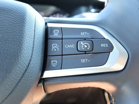 Used 2022 Jeep Compass Limited AWD/4WD image 27