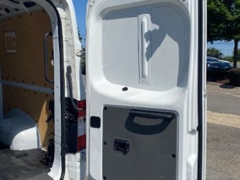 Used 2021 Nissan NV 1500 SV RWD image 6