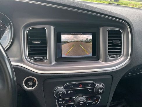 Used 2021 Dodge Charger SXT w/ Leather Interior Group RWD image 21