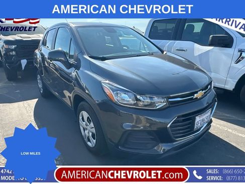 Used 2019 Chevrolet Trax LS w/ Tint and Cruise Package FWD image 1