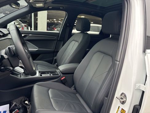 Certified 2025 Audi Q3 2.0T Premium w/ Convenience Package image 13