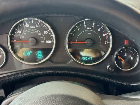 Used 2013 Jeep Wrangler Unlimited Sahara w/ Dual Top Group AWD/4WD image 16
