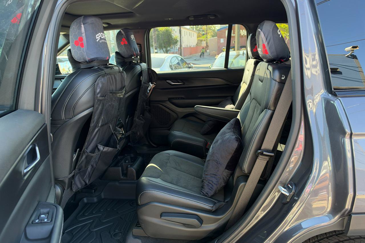 Used 2025 Jeep Grand Cherokee L Altitude AWD/4WD image 18