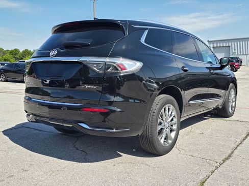 Used 2024 Buick Enclave Avenir w/ Avenir Technology Package AWD/4WD image 6