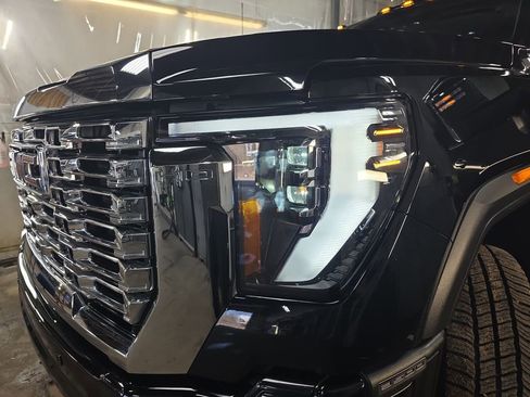 Used 2024 GMC Sierra 3500 Denali w/ Denali Reserve Package image 29