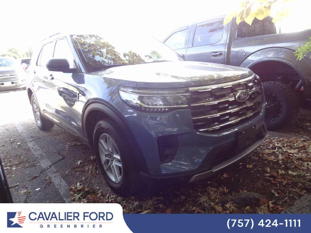 Used 2026 Ford Explorer Active AWD/4WD image 1