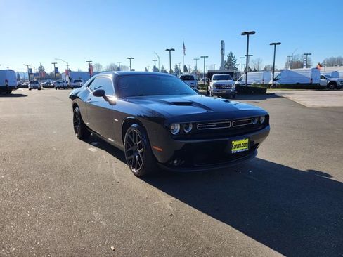 Used 2018 Dodge Challenger R/T w/ Sound Group image 12