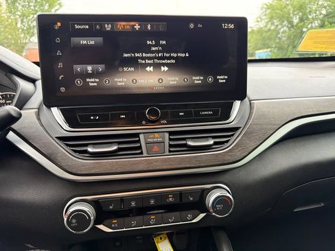 Used 2023 Nissan Altima 2.5 SV w/ SV Premium Package AWD/4WD image 23