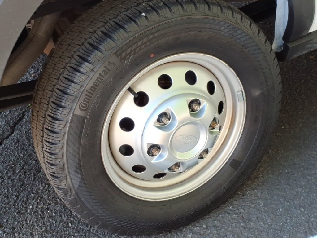Used 2023 Ford Transit 150 Low Roof AWD image 6