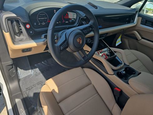 New 2026 Porsche Cayenne AWD/4WD image 4