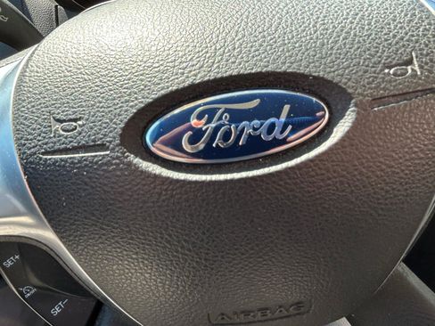 Used 2014 Ford Focus SE FWD image 20
