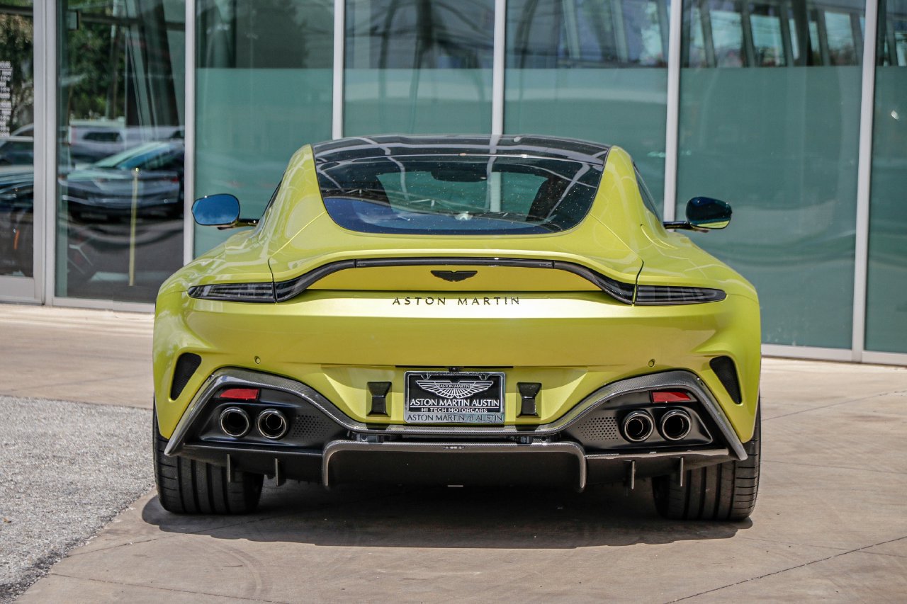 Used 2025 Aston Martin V8 Vantage Coupe RWD image 14
