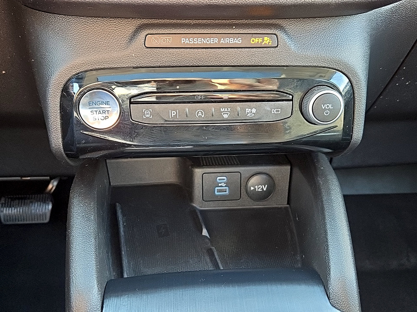 Used 2023 Ford Escape Platinum AWD/4WD image 19