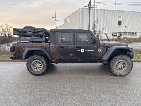 Used 2021 Jeep Gladiator Rubicon w/ Trailer Tow Package image 4