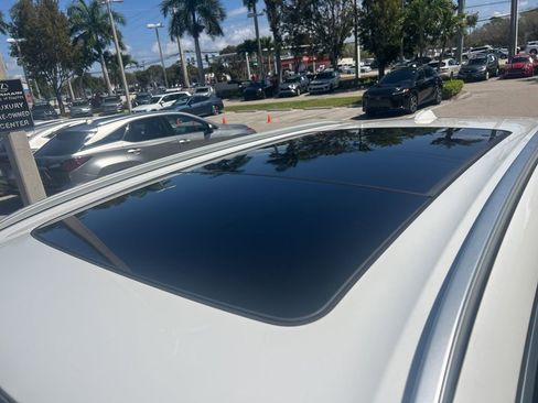 Used 2024 BMW X5 sDrive40i w/ Premium Package image 14