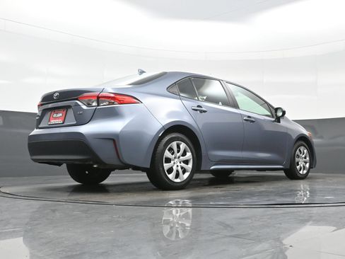 Used 2024 Toyota Corolla LE FWD image 30