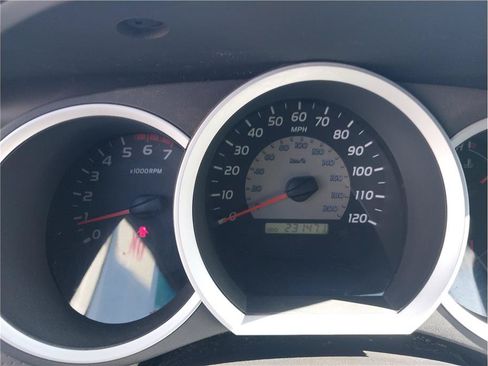 Used 2007 Toyota Tacoma PreRunner w/ TRD Off-Road Pkg #1 RWD image 13